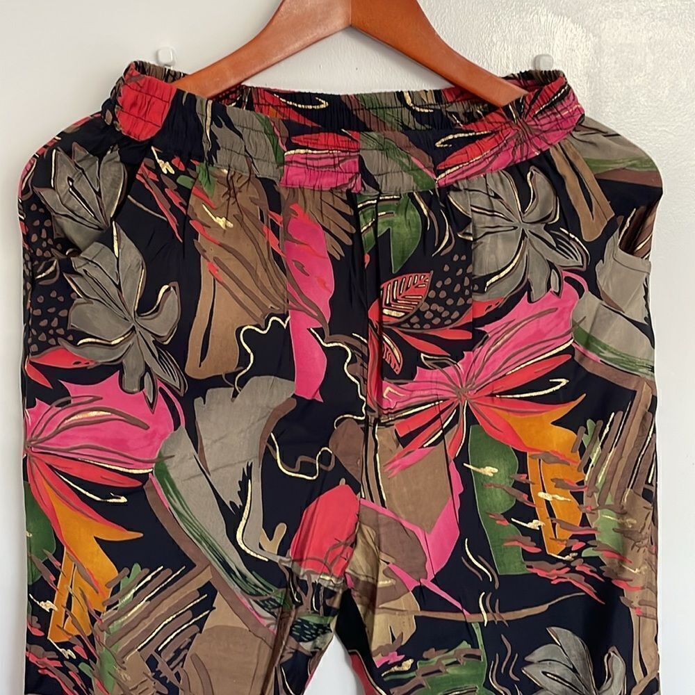 Woman’s size M co-ord set, shirt and pants set - Picture 5 of 10